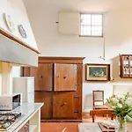 Daire Torquato - Unique From A Renaissance Kitchen Floransa